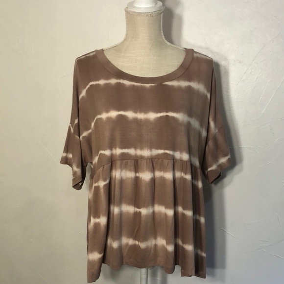 White Birch Size Medium Oversized Tan and white Tie  Dye - Picture 5 of 10